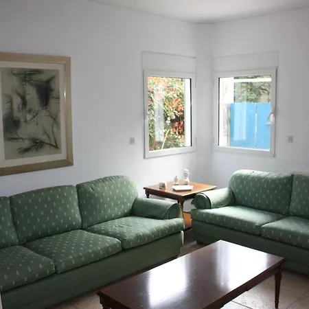 2 Bdr Park View - 130m2 & Private Patio アパート