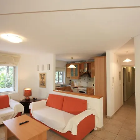 2 Bdr Park View - 130m2 & Private Patio * アテネ