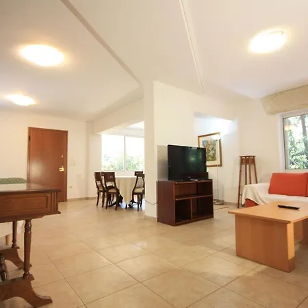 アパート 2 Bdr Park View - 130m2 & Private Patio アテネ